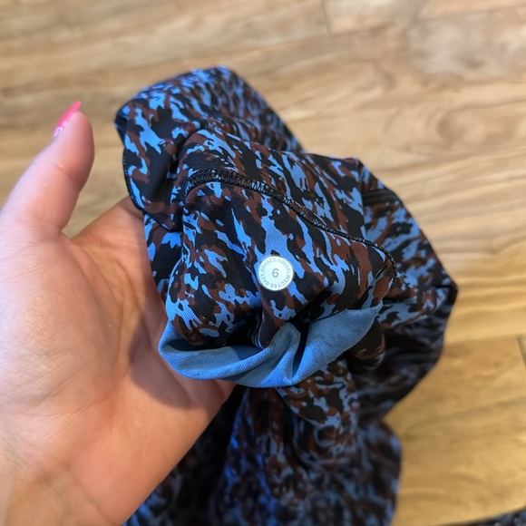 Lululemon fast and free high rise tight leggings - Picture 4 of 4